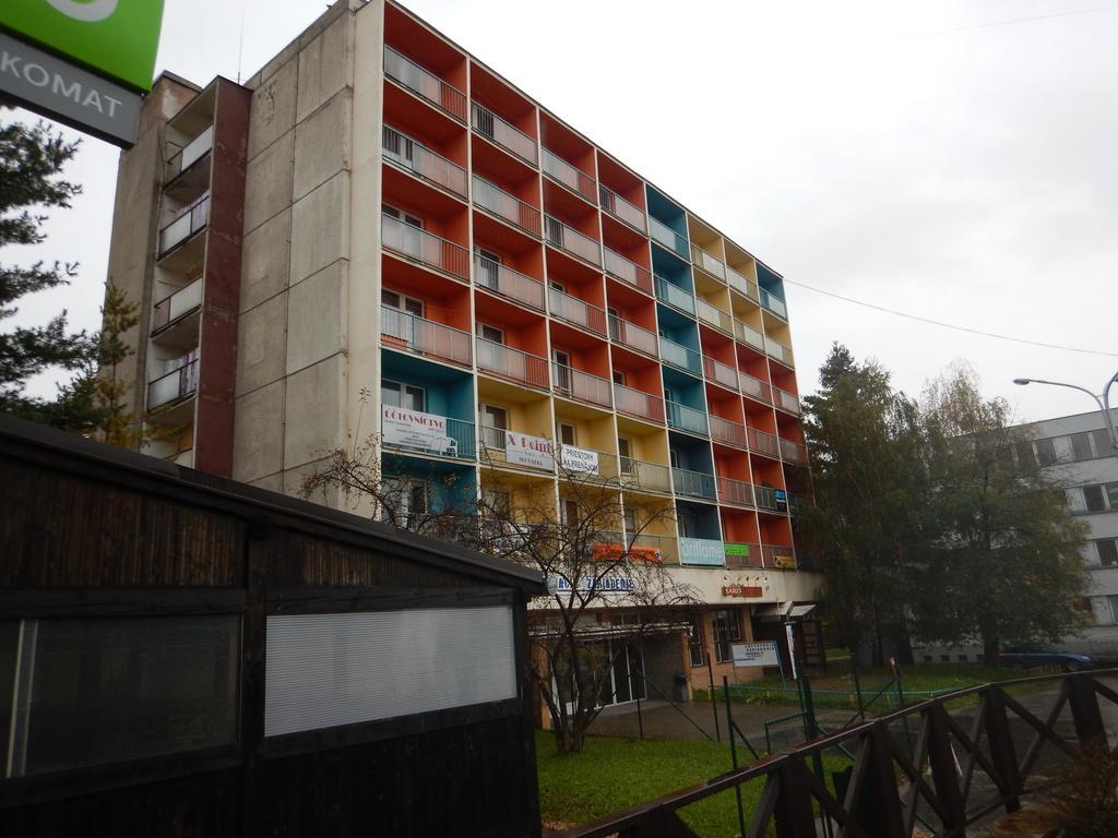 Biznis Centrum / Ubytovna Roznava Exterior photo